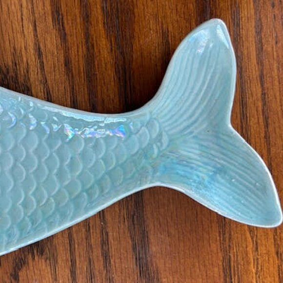 Mermaid Tail Trinket Tray Iridescent Shell Jewelry Dish 6.5" - Picture 5 of 6